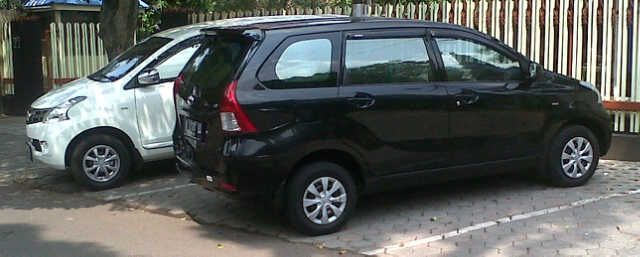 carter mobil murah di malang & travel malang surabaya pp