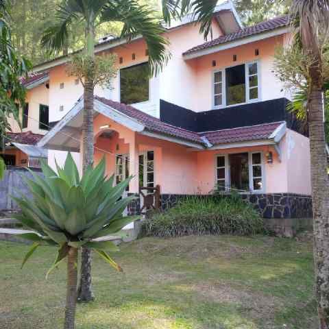 di jual villa di batu malang Di jual Villa di Batu - Malang