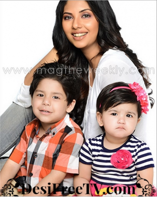 sunita marshall 1 319x400 zps43fda81a - Sunita Marshal’s With Her Kids