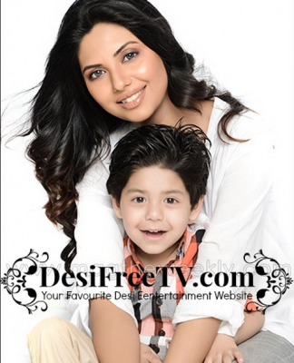 sunita marshall 5 324x400 zps5c519892 - Sunita Marshal’s With Her Kids