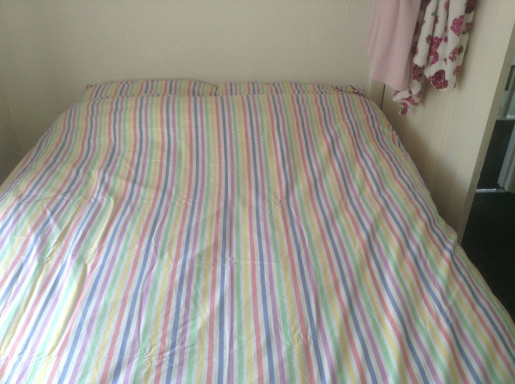 Emilys%20bedding1_zpsazncaja0.jpg