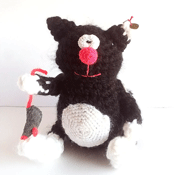 Crochet fat cat with a mouse